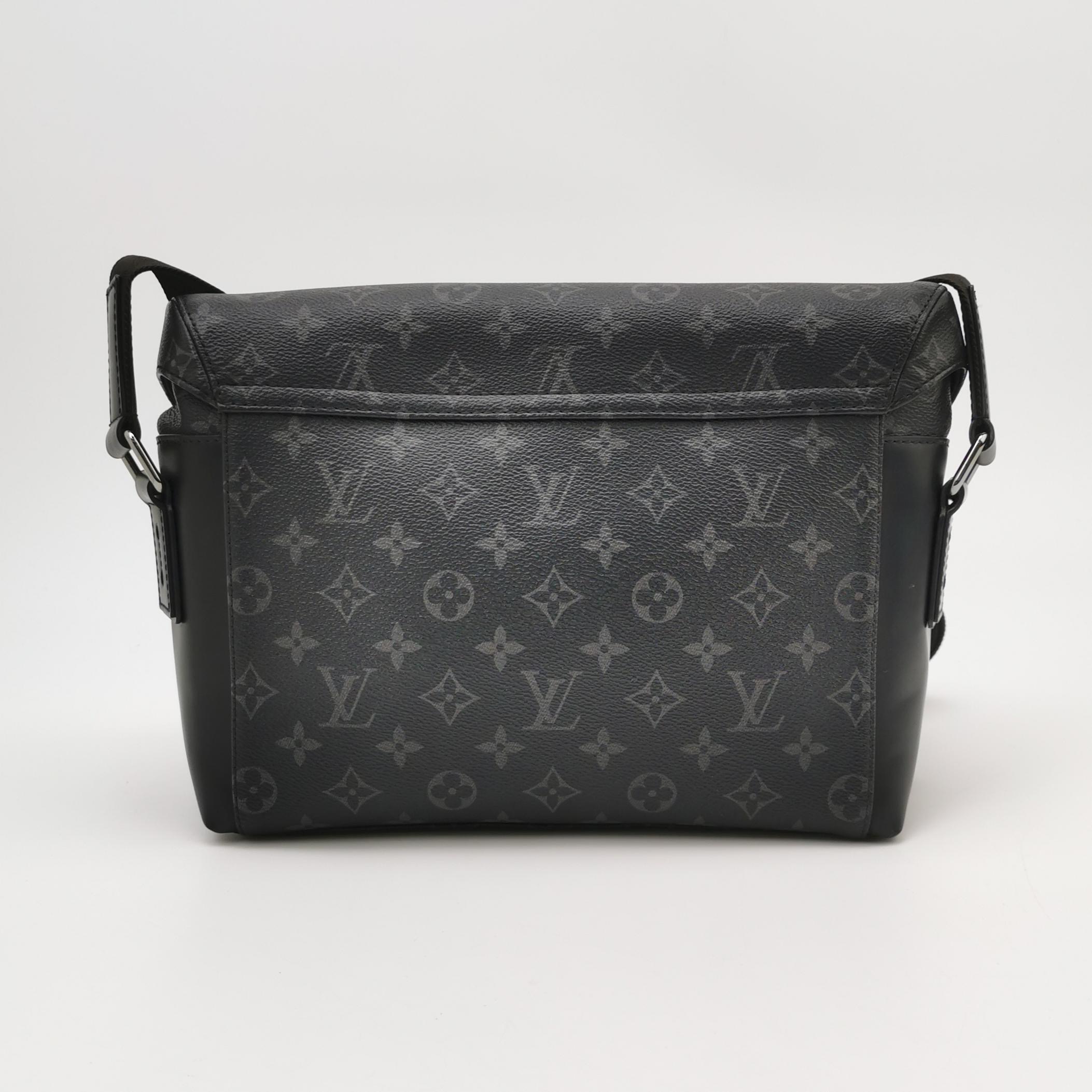 Louis Vuitton(LV)  Voyager PM Monogram Coated Canvas Black — photo 5 of 15