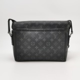 Louis Vuitton(LV)  Voyager PM Monogram Coated Canvas Black — thumbnail 5