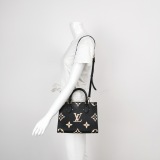 Louis Vuitton(LV) OnTheGo Tote Bicolor Monogram Empreinte Giant PM — thumbnail 2