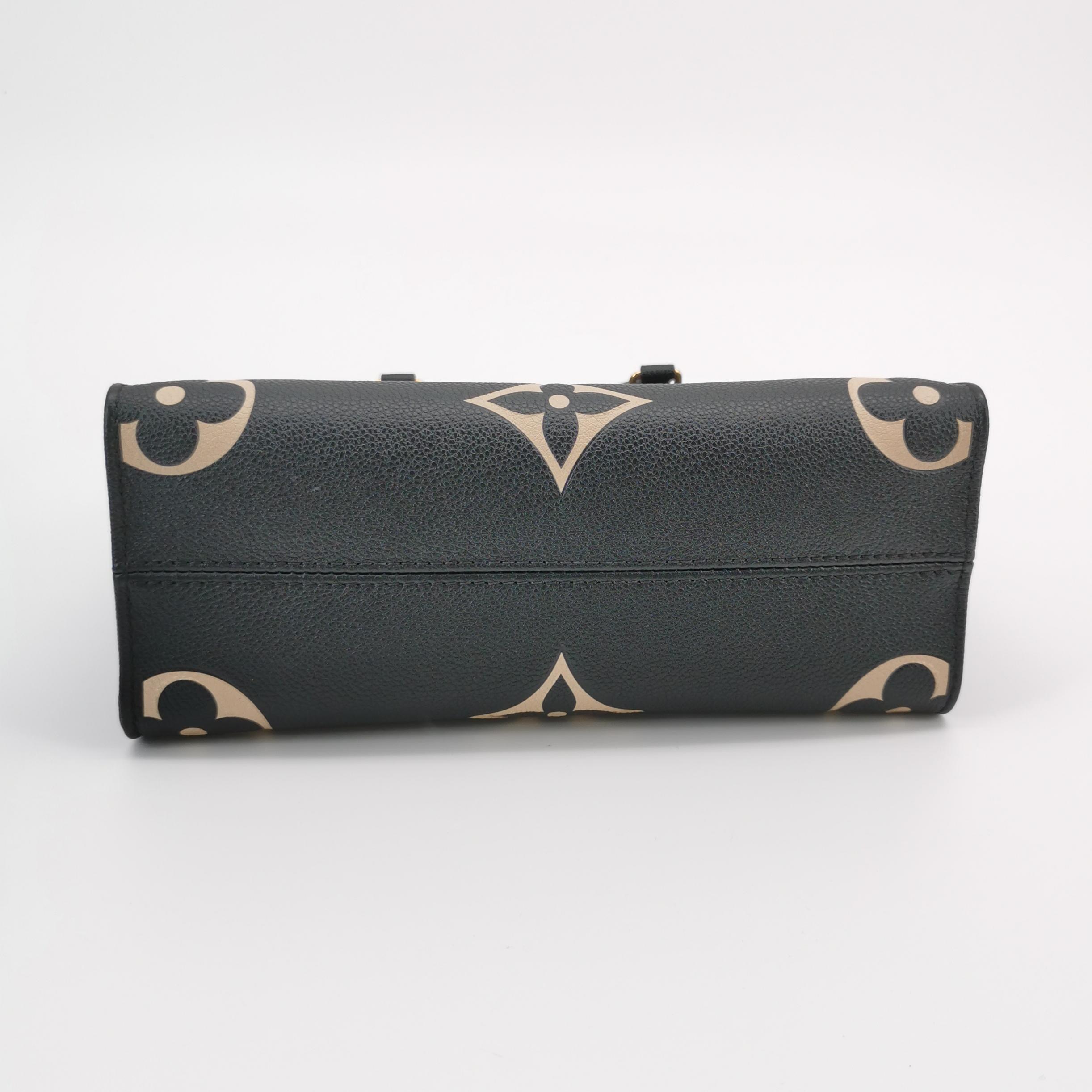 Louis Vuitton(LV) OnTheGo Tote Bicolor Monogram Empreinte Giant PM — photo 6 of 16