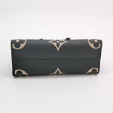 Louis Vuitton(LV) OnTheGo Tote Bicolor Monogram Empreinte Giant PM — thumbnail 6