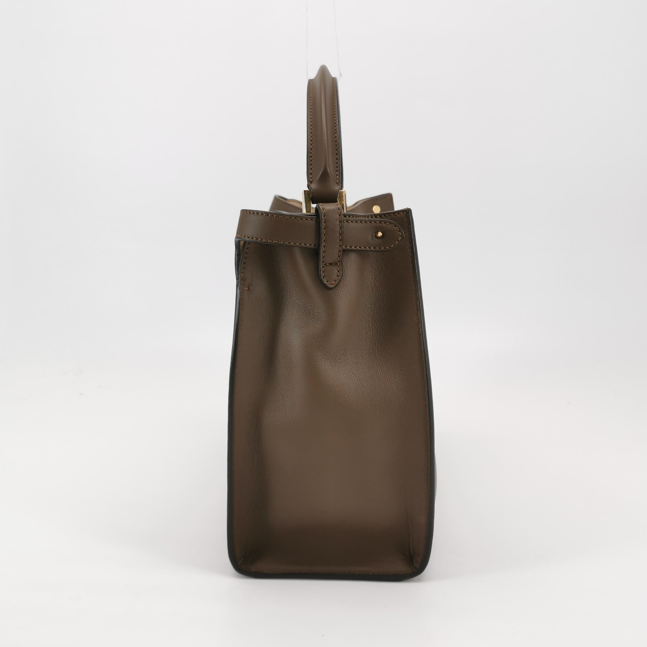 Fendi Peekaboo Essentially Bag Leather — photo 4 of 21