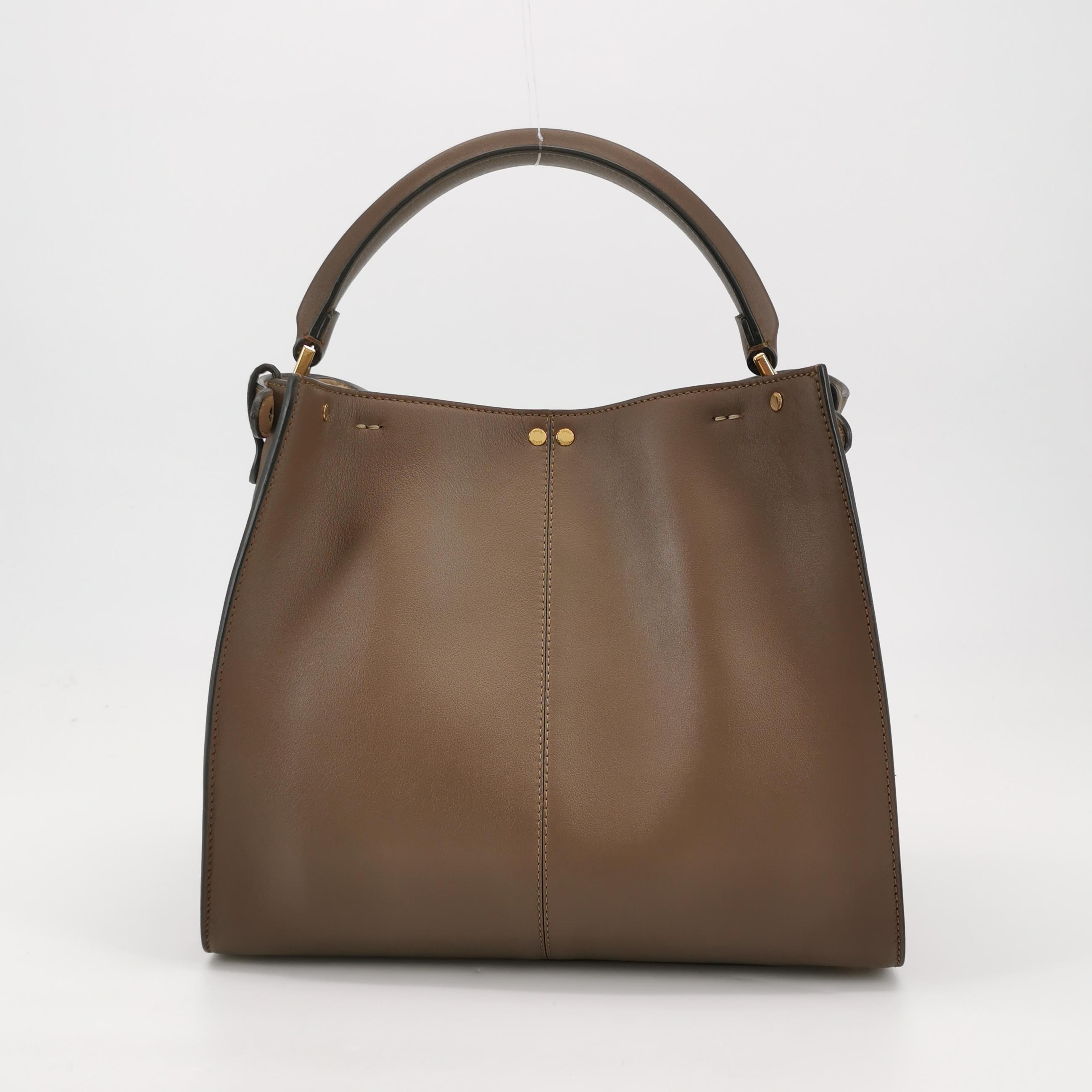 Fendi Peekaboo Essentially Bag Leather — photo 5 of 21