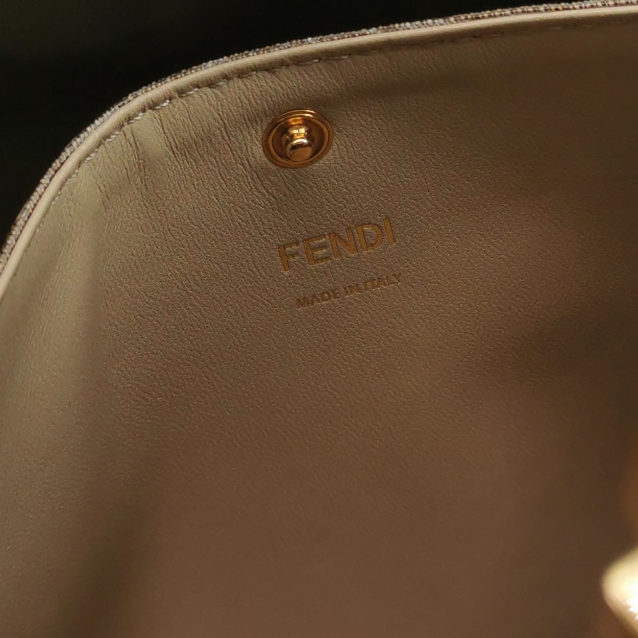 Fendi Peekaboo Essentially Bag Leather — photo 8 of 21