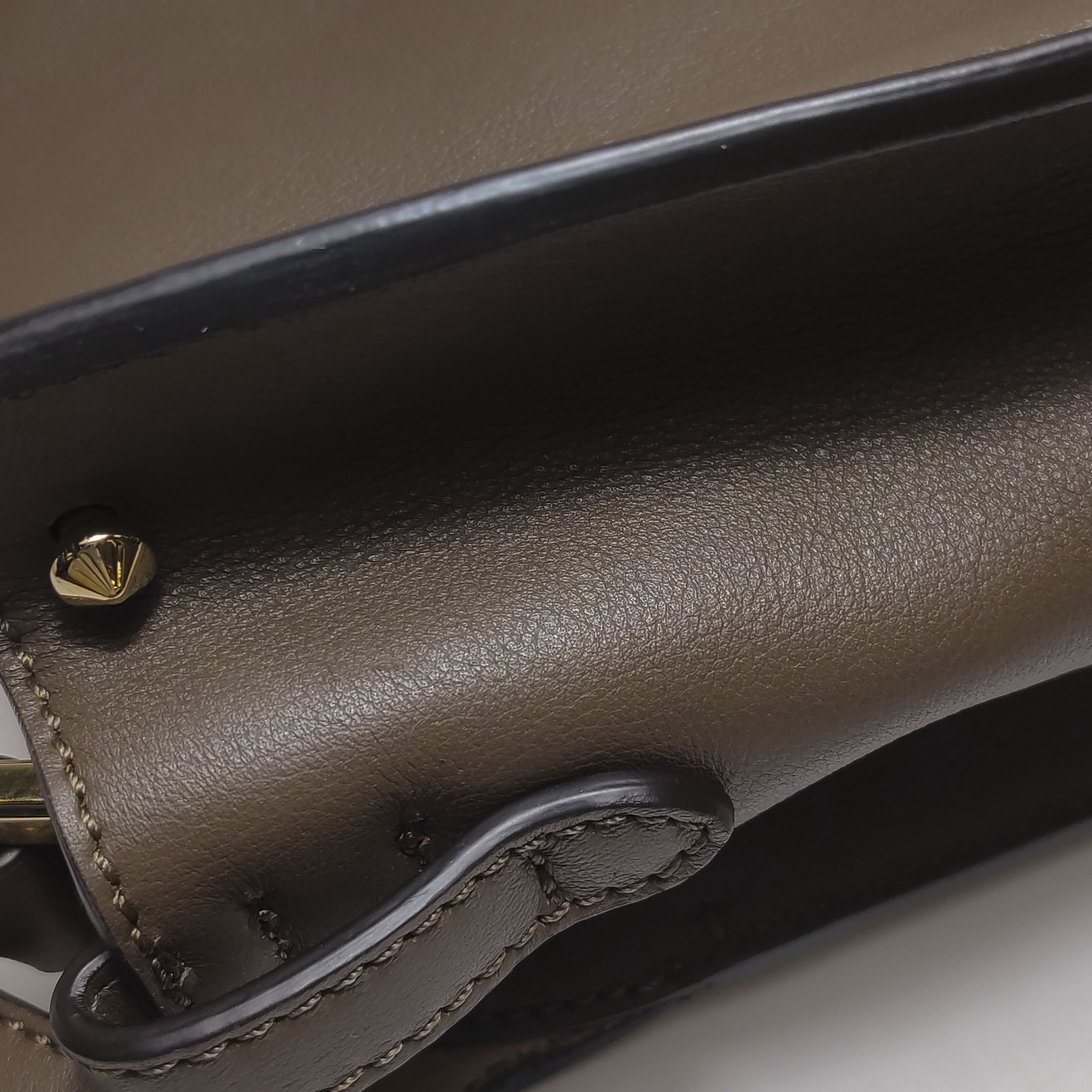 Fendi Peekaboo Essentially Bag Leather — photo 13 of 21