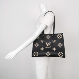 Louis Vuitton(LV) OnTheGo Tote Bicolor Monogram Empreinte Giant MM — thumbnail 2