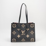 Louis Vuitton(LV) OnTheGo Tote Bicolor Monogram Empreinte Giant MM — thumbnail 3