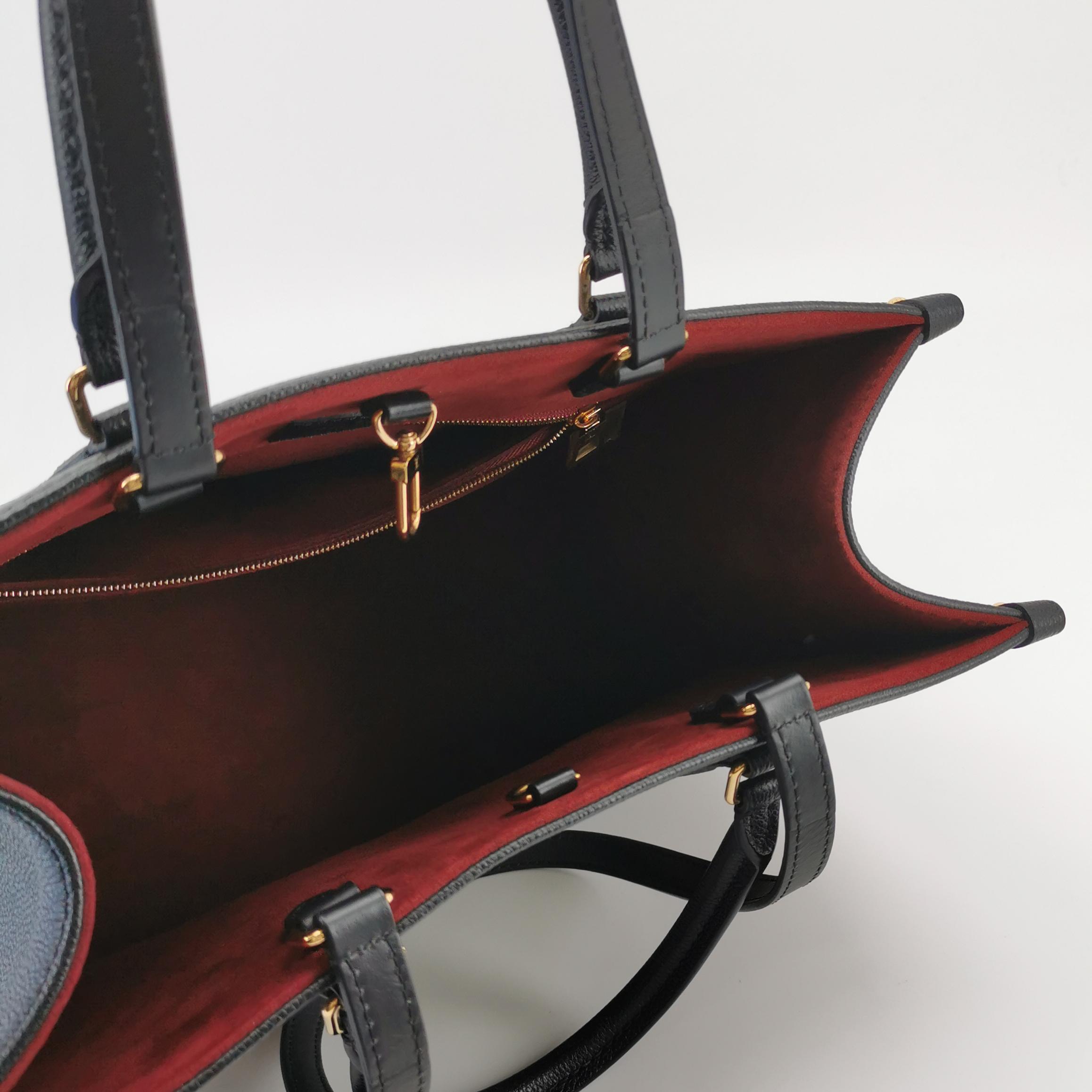 Louis Vuitton(LV) OnTheGo Tote Bicolor Monogram Empreinte Giant MM — photo 7 of 12