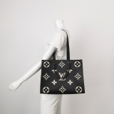 Louis Vuitton(LV) OnTheGo Tote Bicolor Monogram Empreinte Giant MM — thumbnail 2