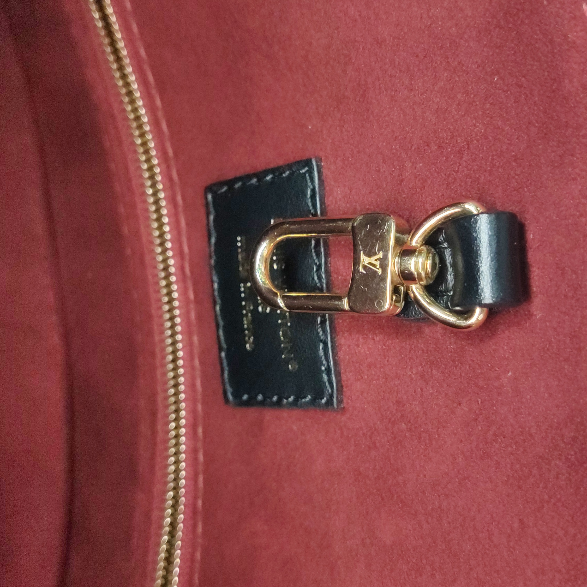 Louis Vuitton(LV) OnTheGo Tote Bicolor Monogram Empreinte Giant MM — photo 10 of 15