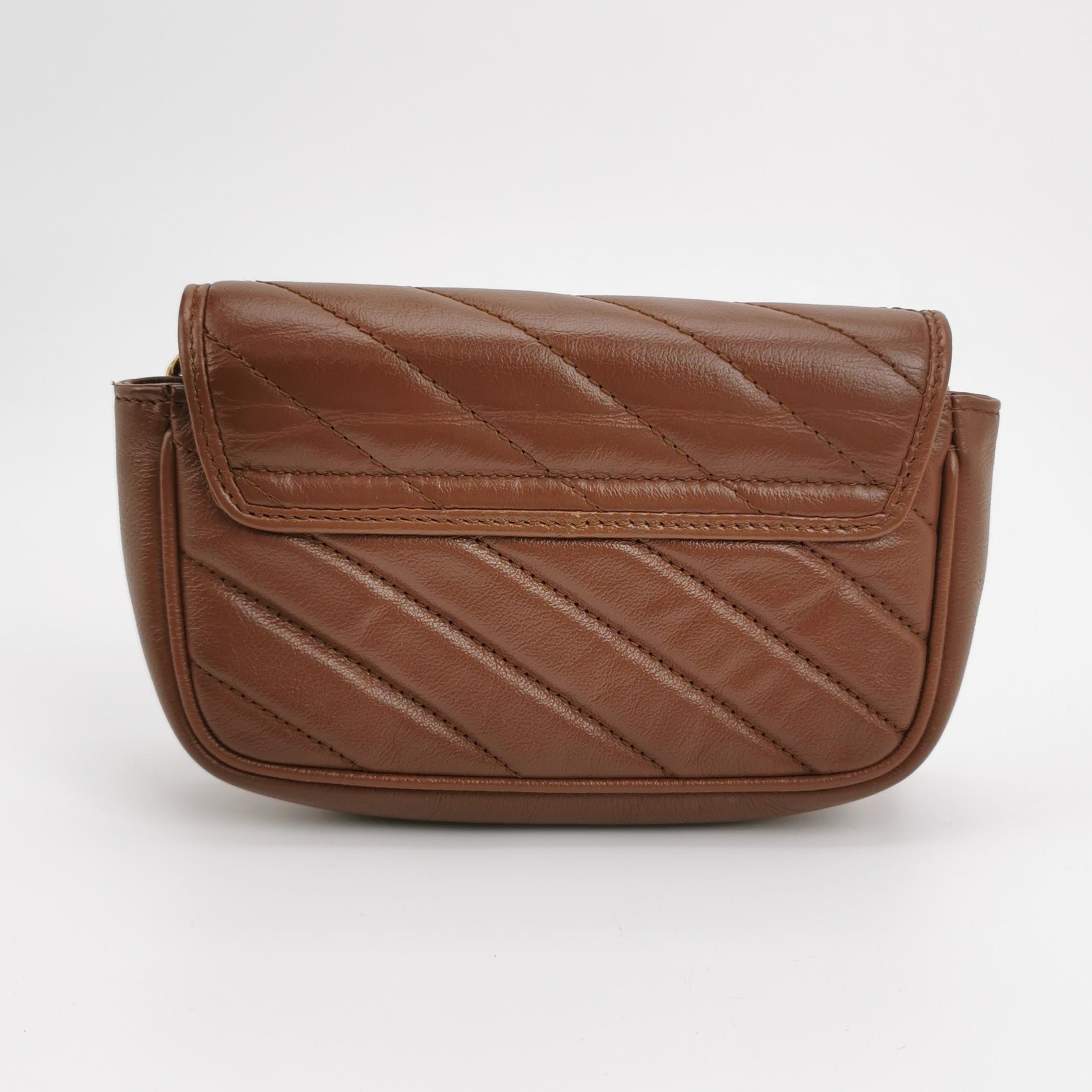 Gucci GG Marmont Flap Bag Diagonal Quilted Leather Super Mini — photo 5 of 13
