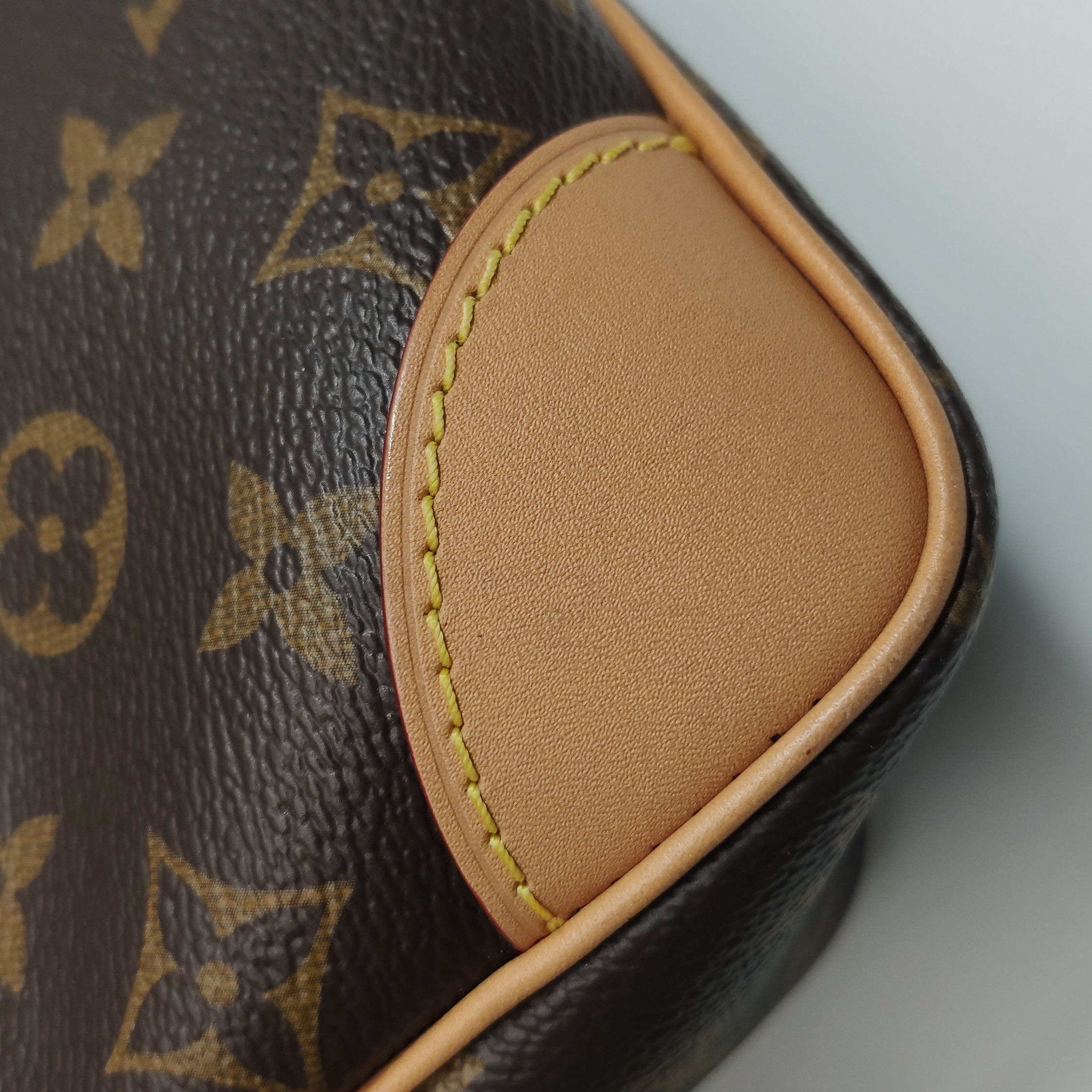 Louis Vuitton(LV) Odeon NM Handbag Monogram Canvas PM — photo 15 of 19