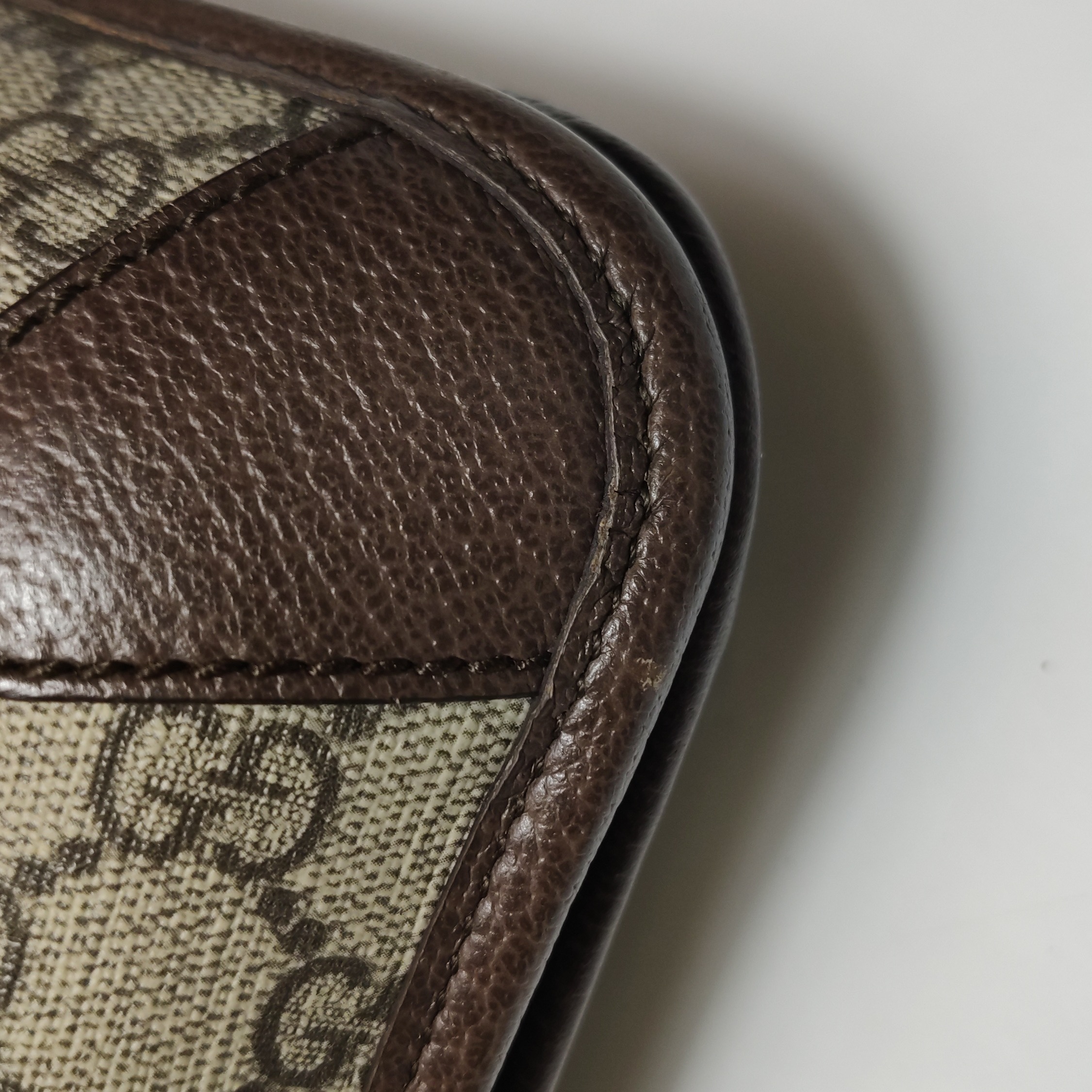 Gucci Neo Vintage Flap Messenger GG Coated Canvas Medium — photo 12 of 19