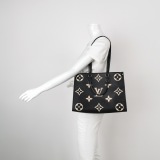 Louis Vuitton(LV) OnTheGo Tote Bicolor Monogram Empreinte Giant MM — thumbnail 2