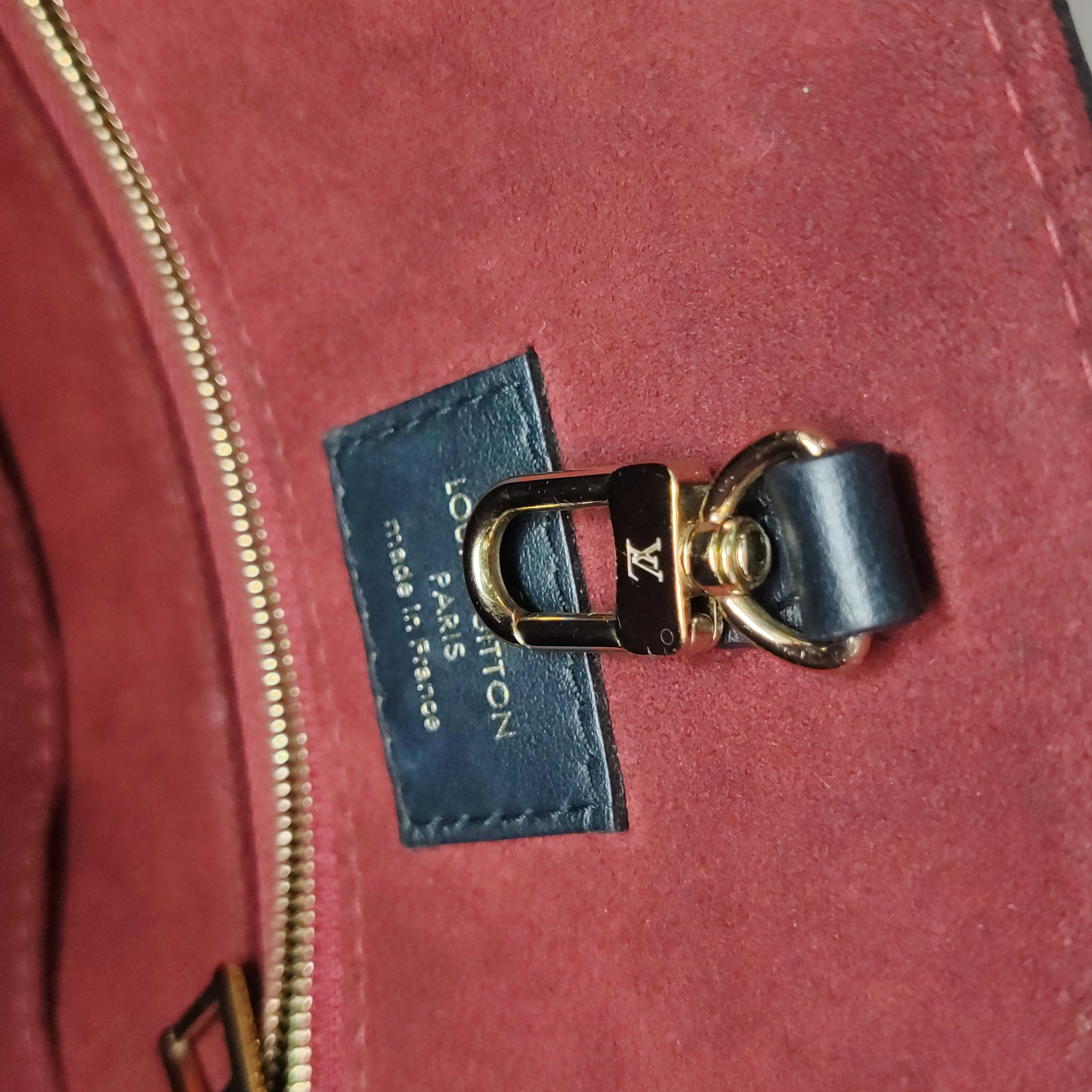 Louis Vuitton(LV) OnTheGo Tote Bicolor Monogram Empreinte Giant MM — photo 9 of 16