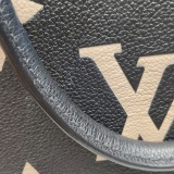 Louis Vuitton(LV) OnTheGo Tote Bicolor Monogram Empreinte Giant MM — thumbnail 15