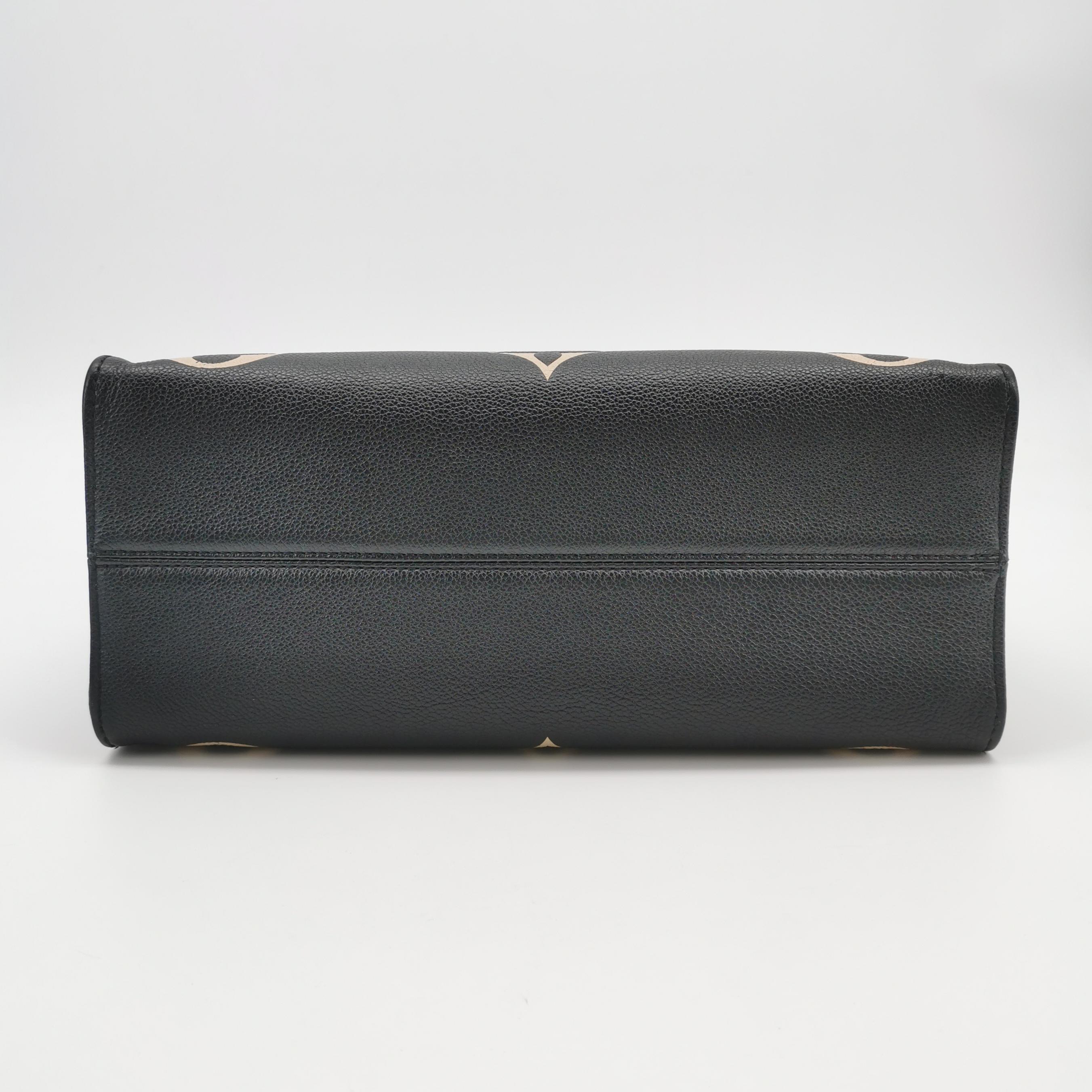 Louis Vuitton(LV) OnTheGo Tote Bicolor Monogram Empreinte Giant MM — photo 6 of 15