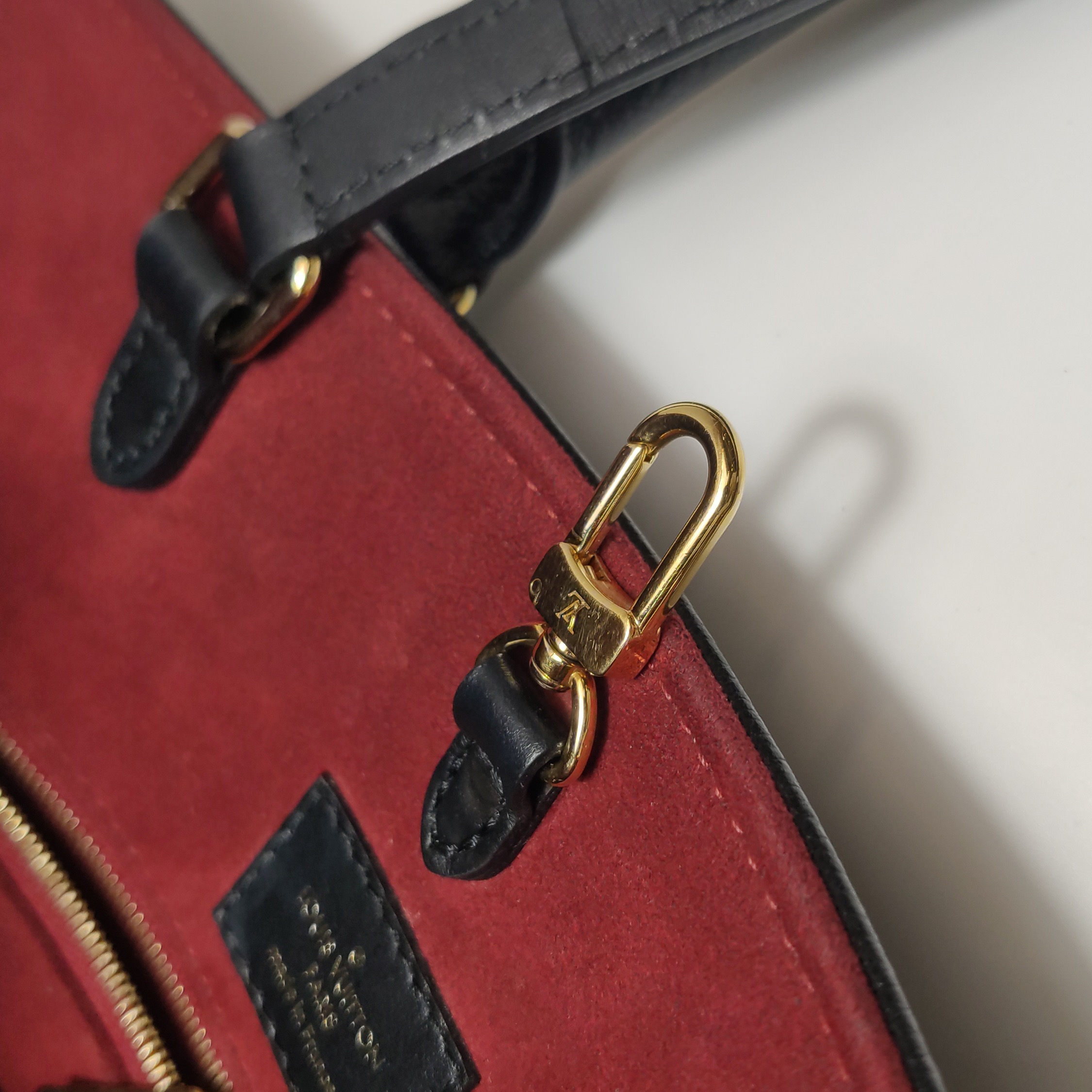 Louis Vuitton(LV) OnTheGo Tote Bicolor Monogram Empreinte Giant MM — photo 9 of 15