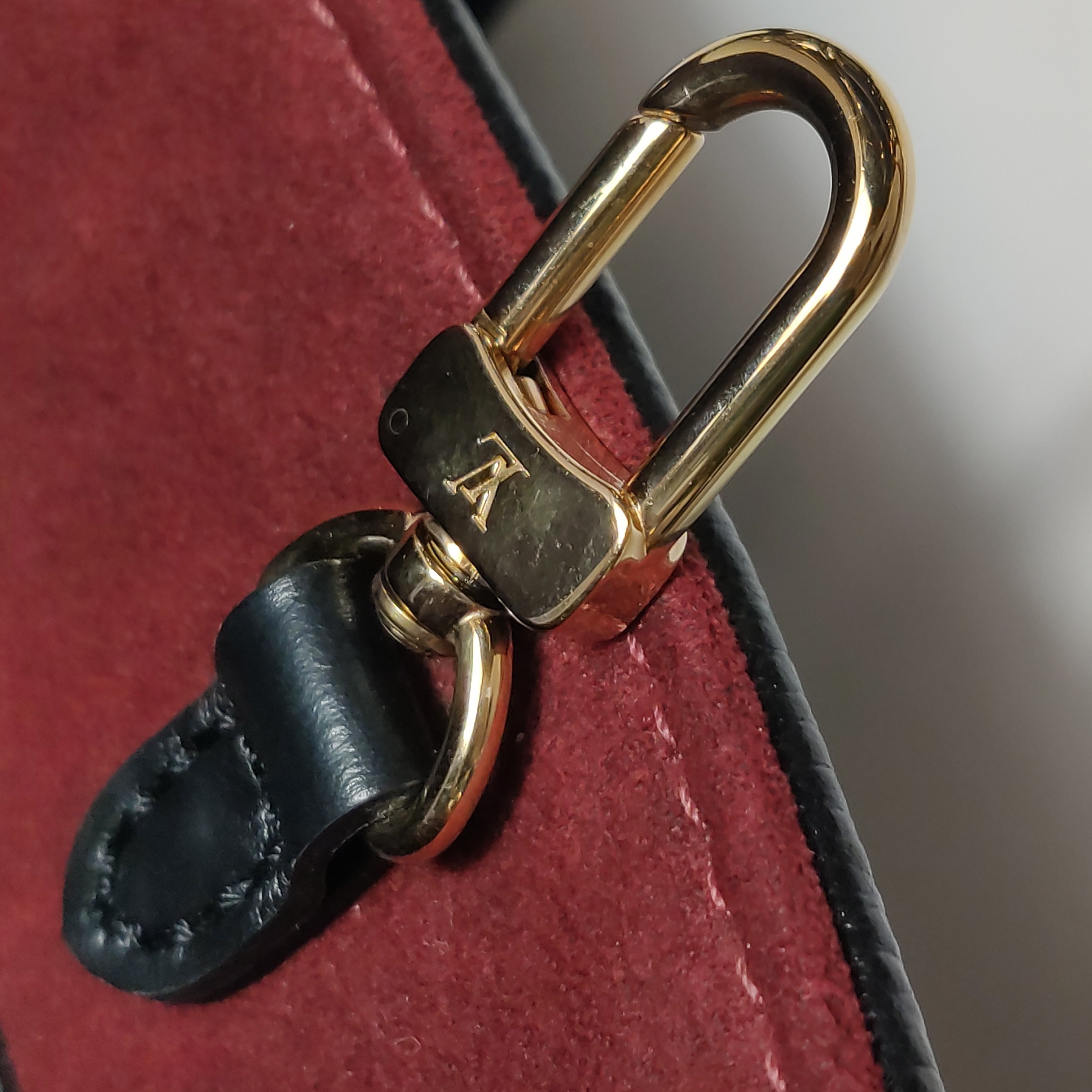 Louis Vuitton(LV) OnTheGo Tote Bicolor Monogram Empreinte Giant MM — photo 9 of 13