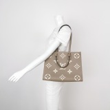 Louis Vuitton(LV) OnTheGo Tote Bicolor Monogram Empreinte Giant MM — thumbnail 2