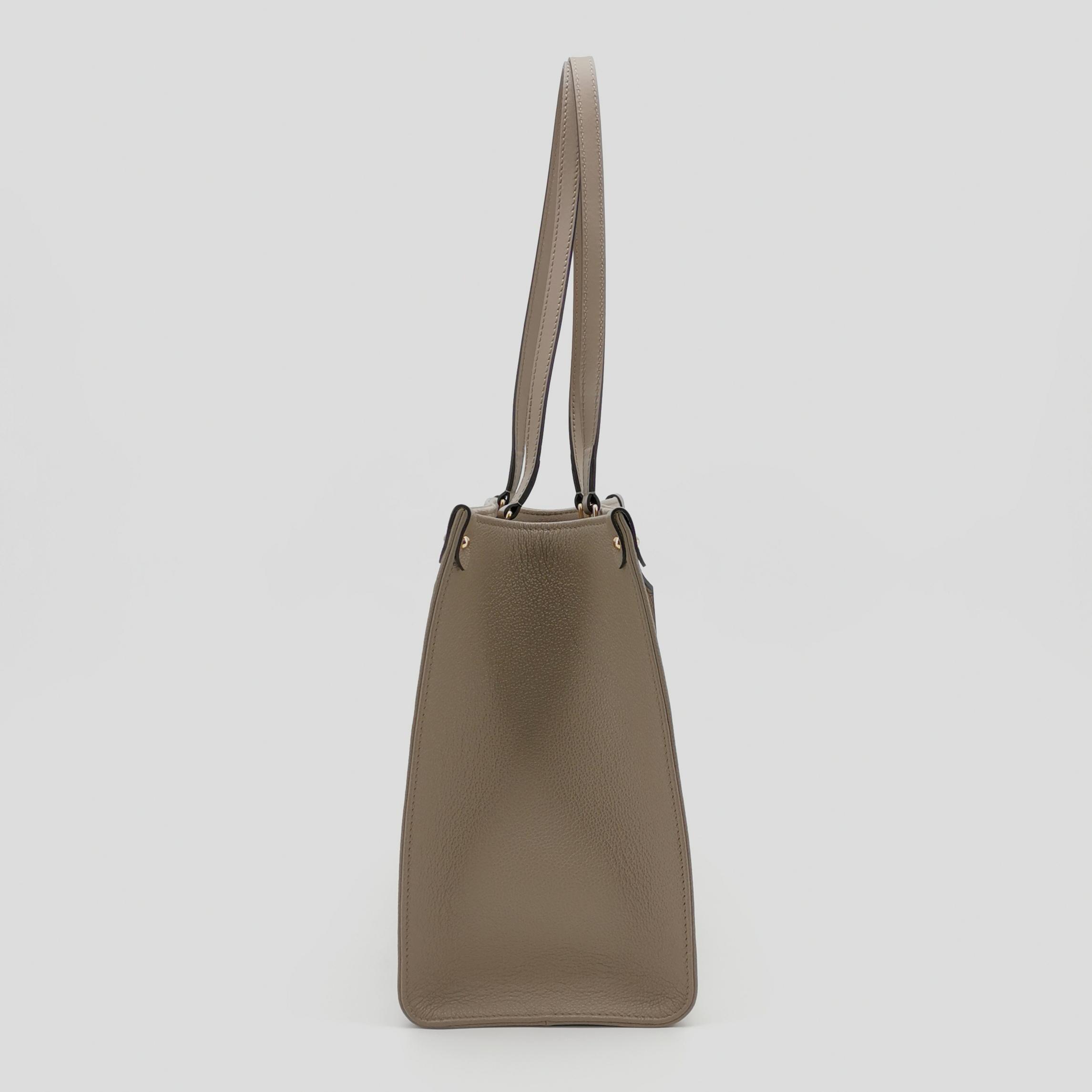 Louis Vuitton(LV) OnTheGo Tote Bicolor Monogram Empreinte Giant MM — photo 5 of 14
