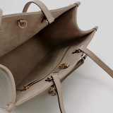 Louis Vuitton(LV) OnTheGo Tote Bicolor Monogram Empreinte Giant MM — thumbnail 7
