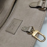 Louis Vuitton(LV) OnTheGo Tote Bicolor Monogram Empreinte Giant MM — thumbnail 9