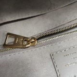 Louis Vuitton(LV) OnTheGo Tote Bicolor Monogram Empreinte Giant MM — thumbnail 10