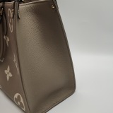 Louis Vuitton(LV) OnTheGo Tote Bicolor Monogram Empreinte Giant MM — thumbnail 13