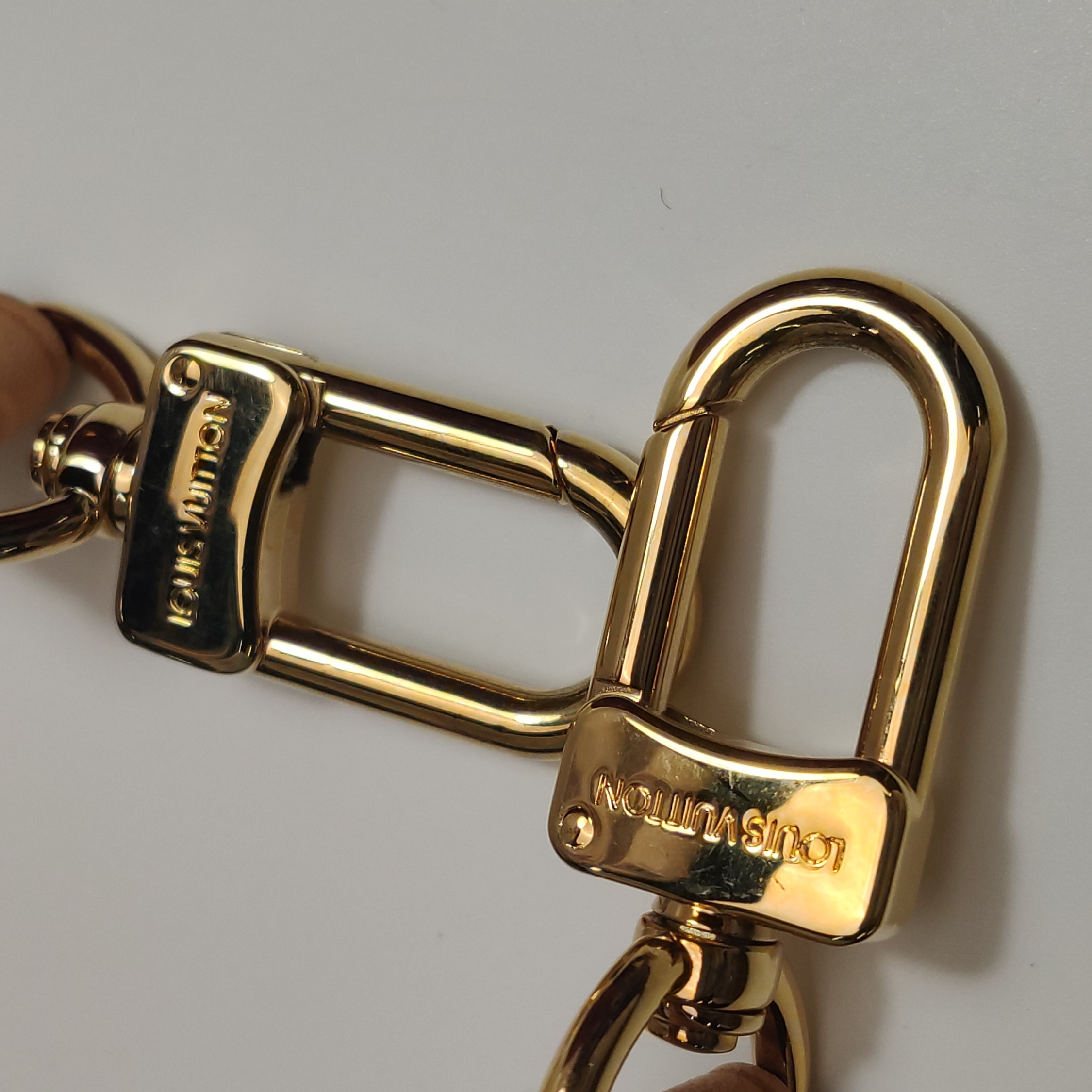 Louis Vuitton(LV) Brea Handbag Monogram Vernis MM — photo 11 of 23