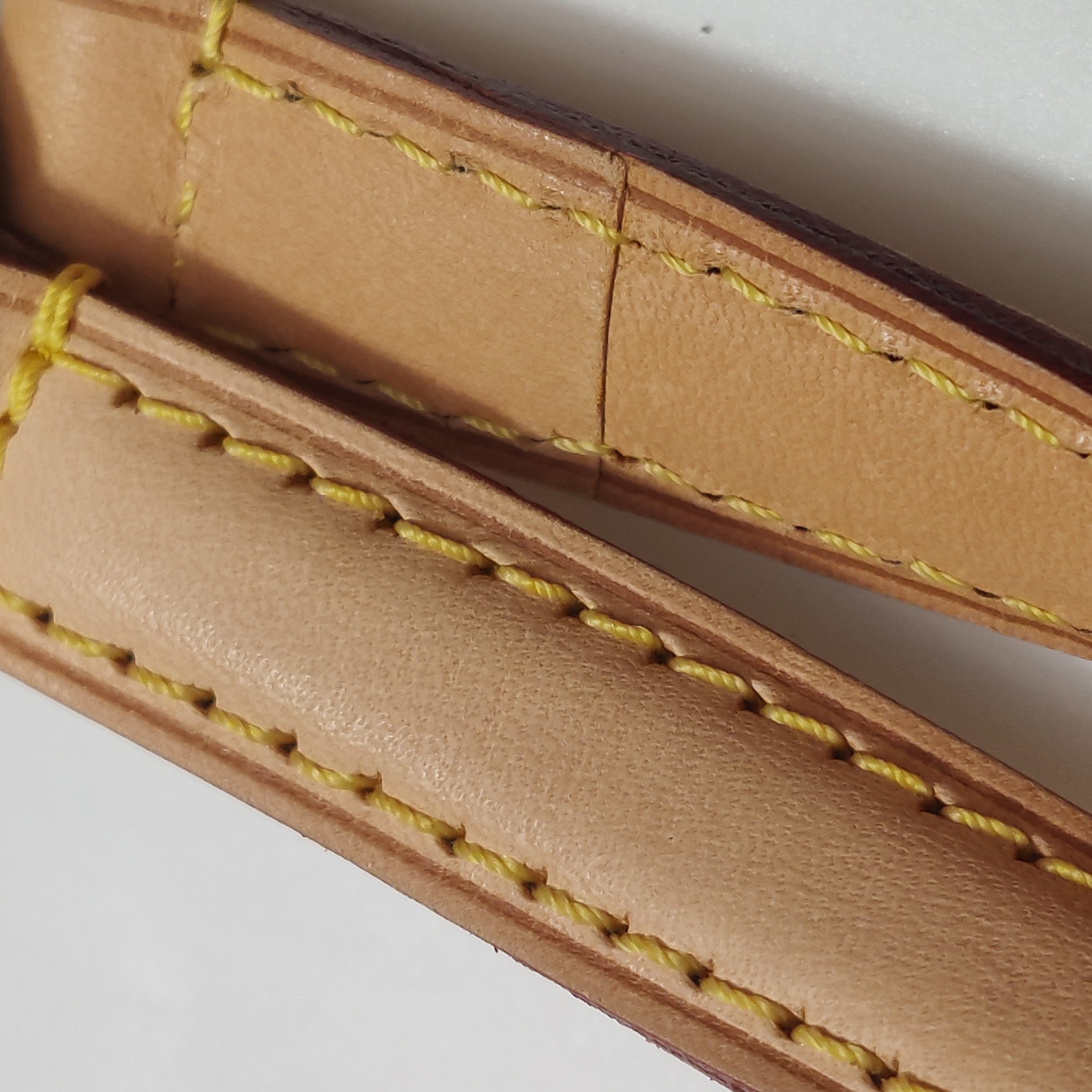 Louis Vuitton(LV) Brea Handbag Monogram Vernis MM — photo 21 of 23