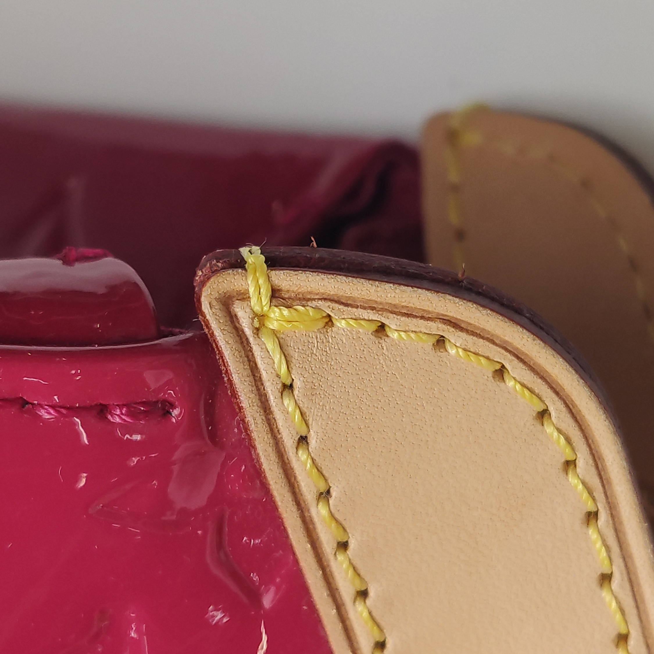 Louis Vuitton(LV) Brea Handbag Monogram Vernis MM — photo 14 of 23