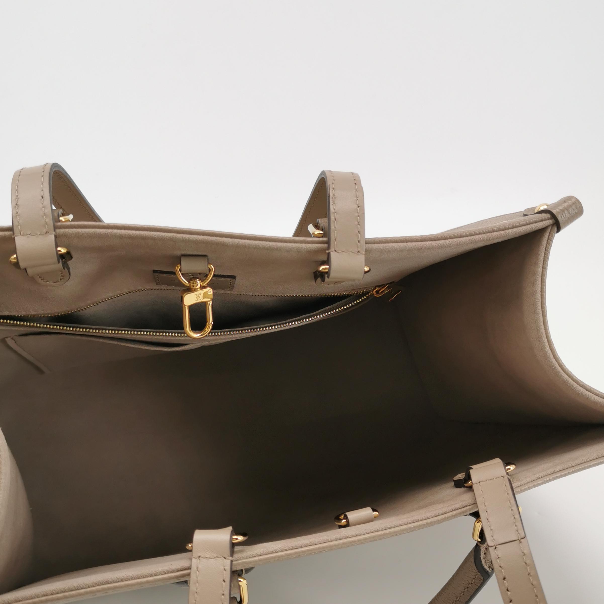 Louis Vuitton(LV) OnTheGo Tote Bicolor Monogram Empreinte Giant MM — photo 7 of 15