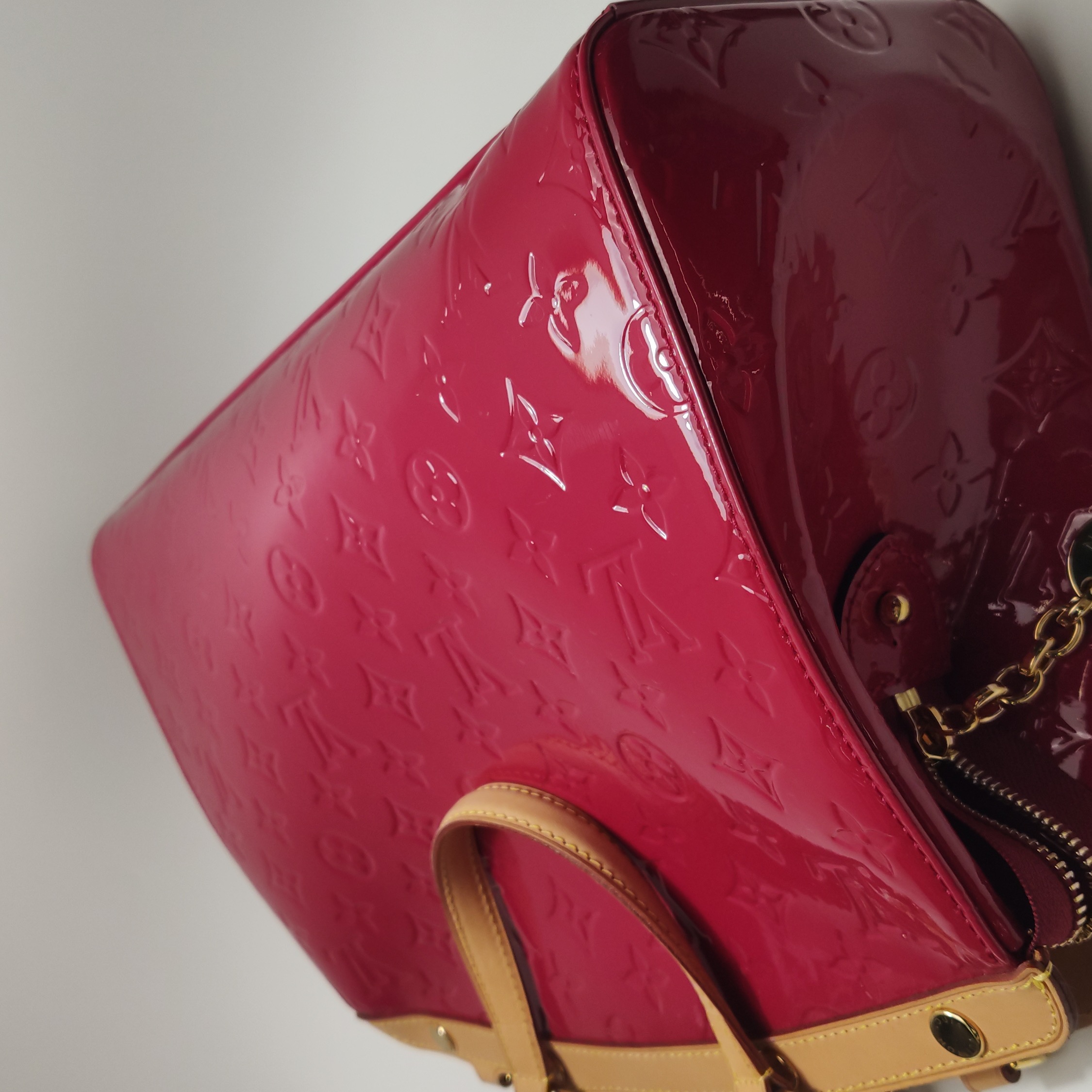Louis Vuitton(LV) Brea Handbag Monogram Vernis MM — photo 23 of 23