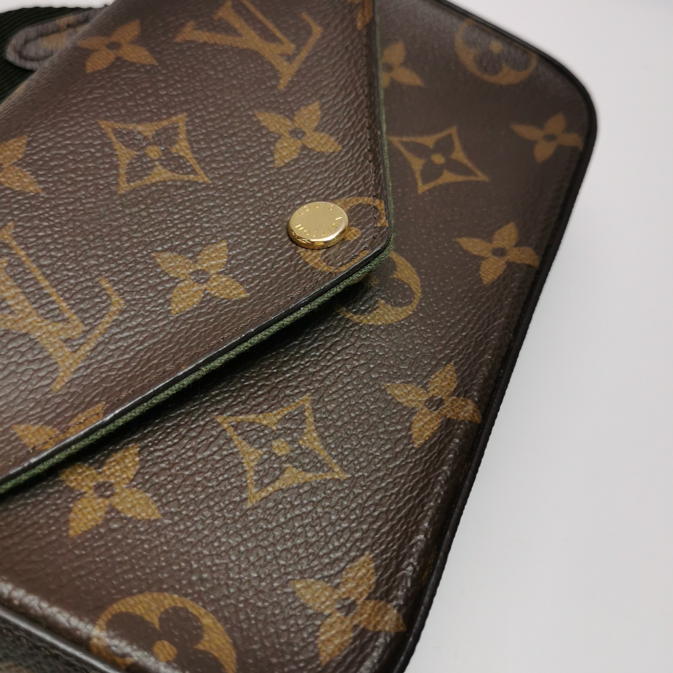 Louis Vuitton(LV) Felicie Strap & Go Handbag Monogram Canvas — photo 8 of 19