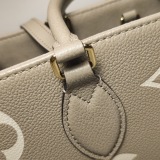 Louis Vuitton(LV) OnTheGo Tote Bicolor Monogram Empreinte Giant MM — thumbnail 13