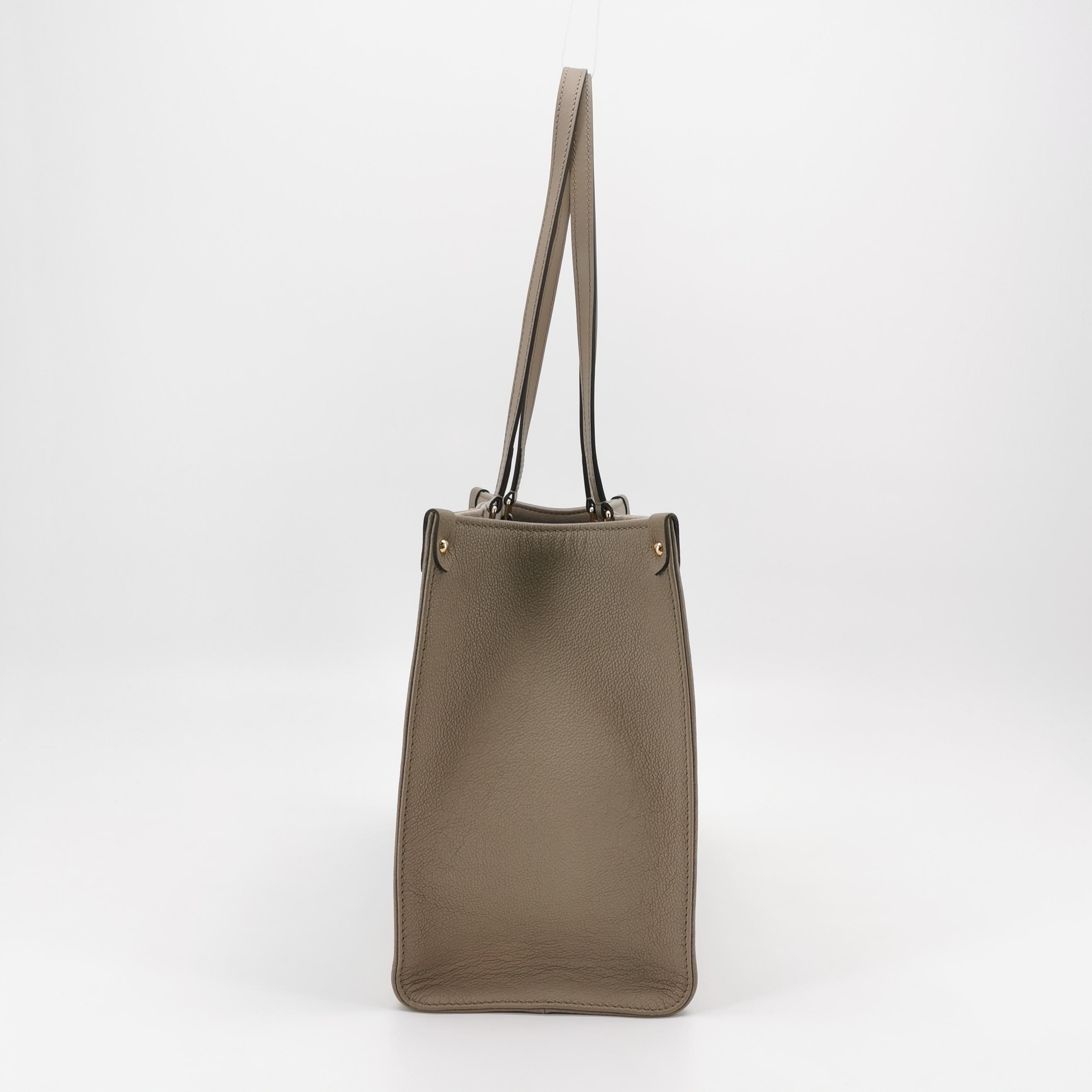 Louis Vuitton(LV) OnTheGo Tote Bicolor Monogram Empreinte Giant MM — photo 5 of 14