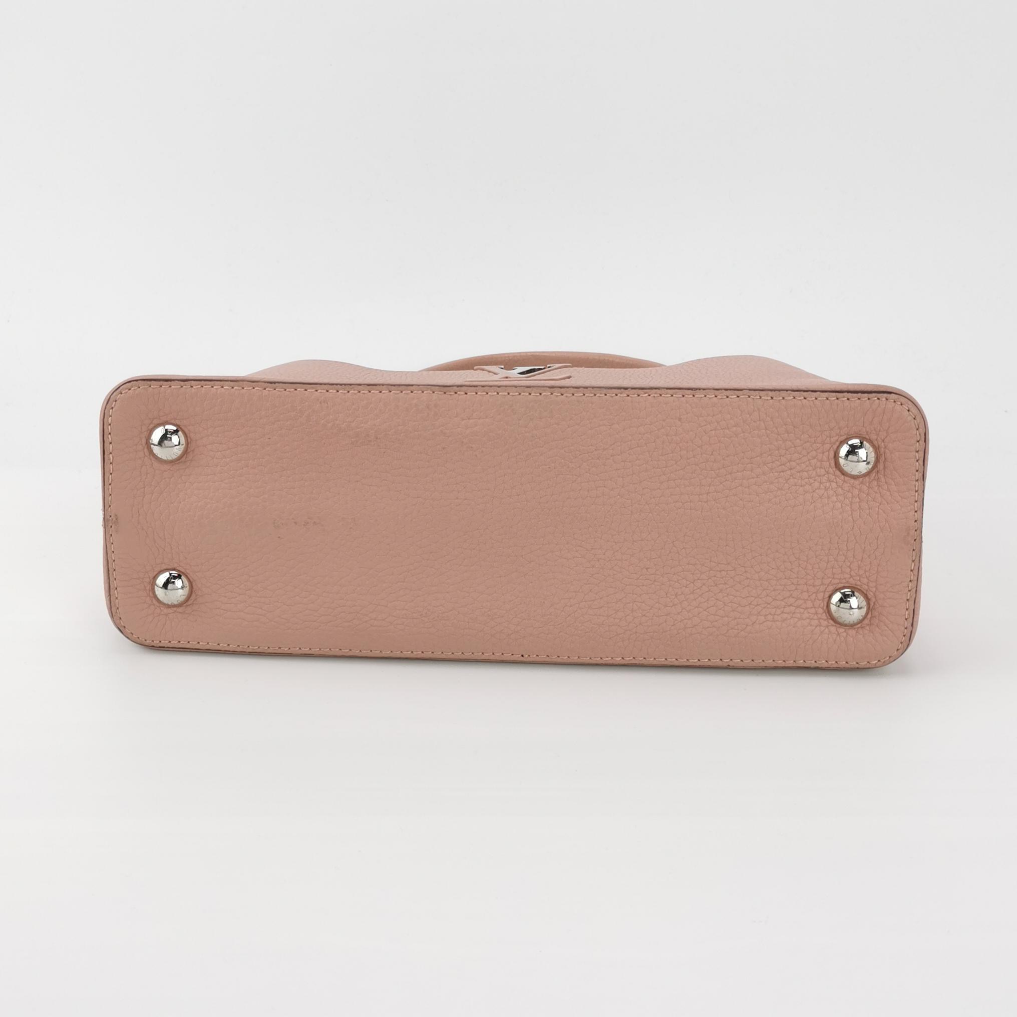 Louis Vuitton(LV) Capucines Bag Leather MM — photo 6 of 23