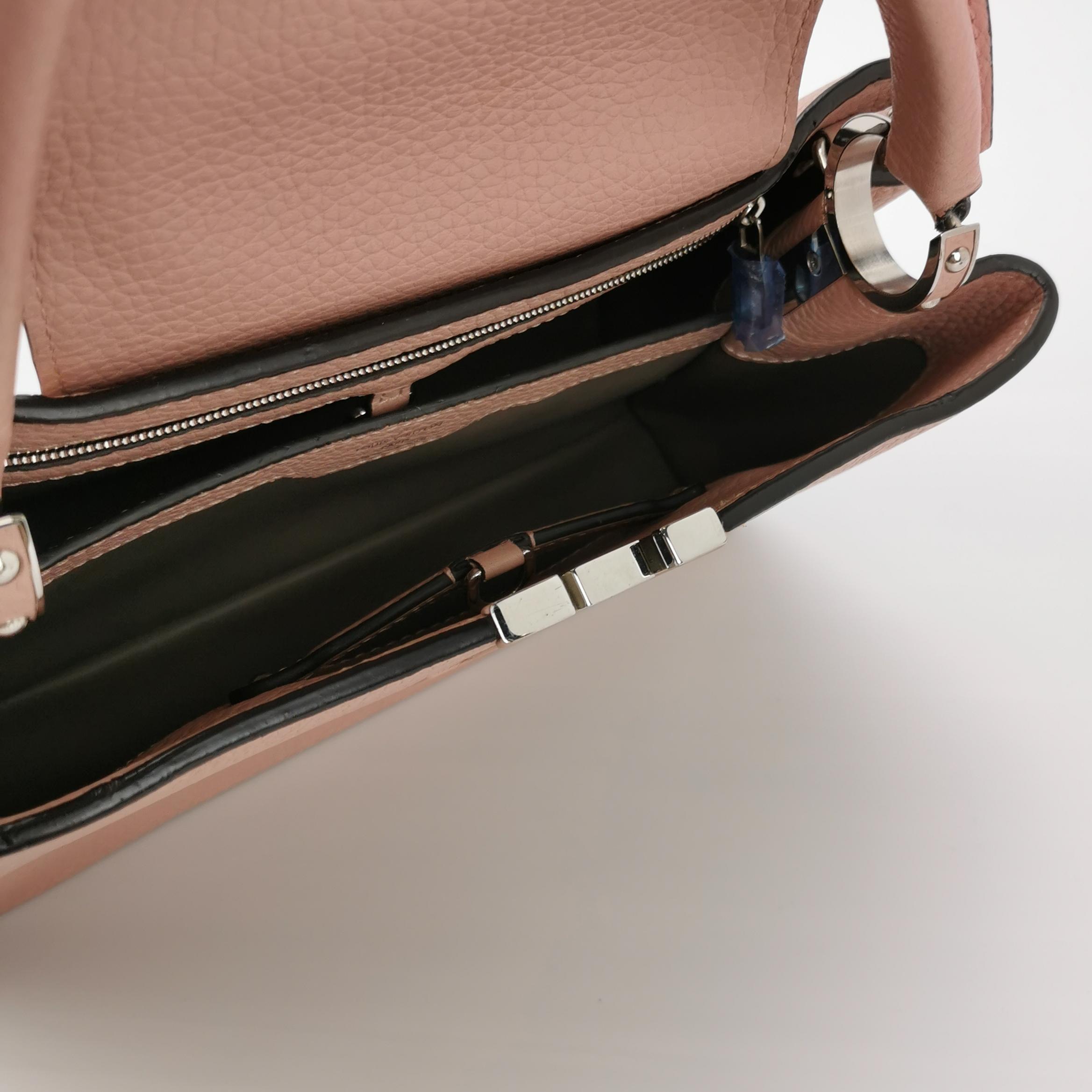 Louis Vuitton(LV) Capucines Bag Leather MM — photo 8 of 23