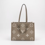 Louis Vuitton(LV) OnTheGo Tote Bicolor Monogram Empreinte Giant MM — thumbnail 3