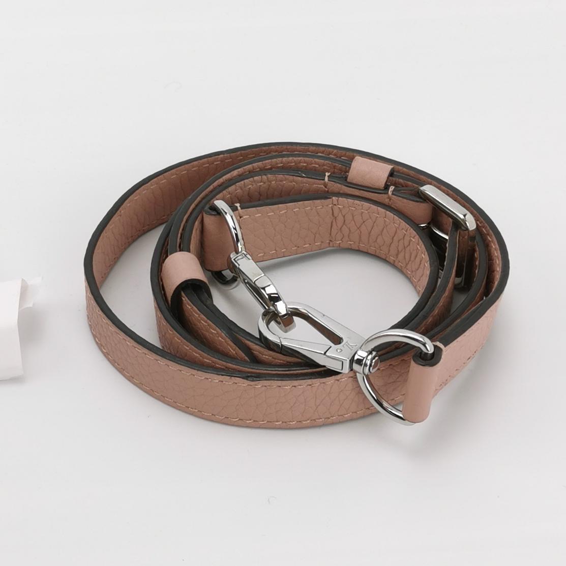 Louis Vuitton(LV) Capucines Bag Leather MM — photo 7 of 23