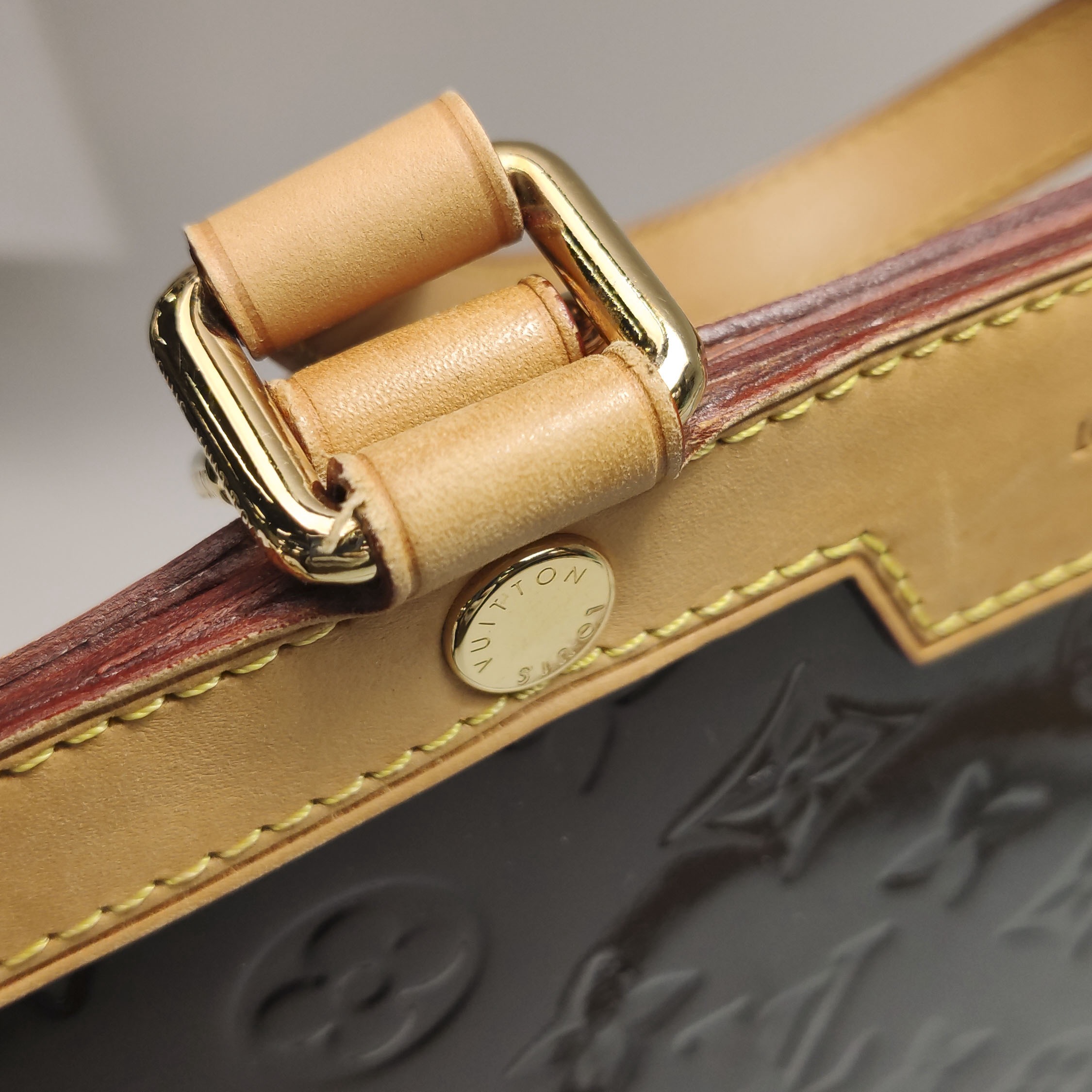 Louis Vuitton(LV) Brea Handbag Monogram Vernis MM — photo 17 of 23