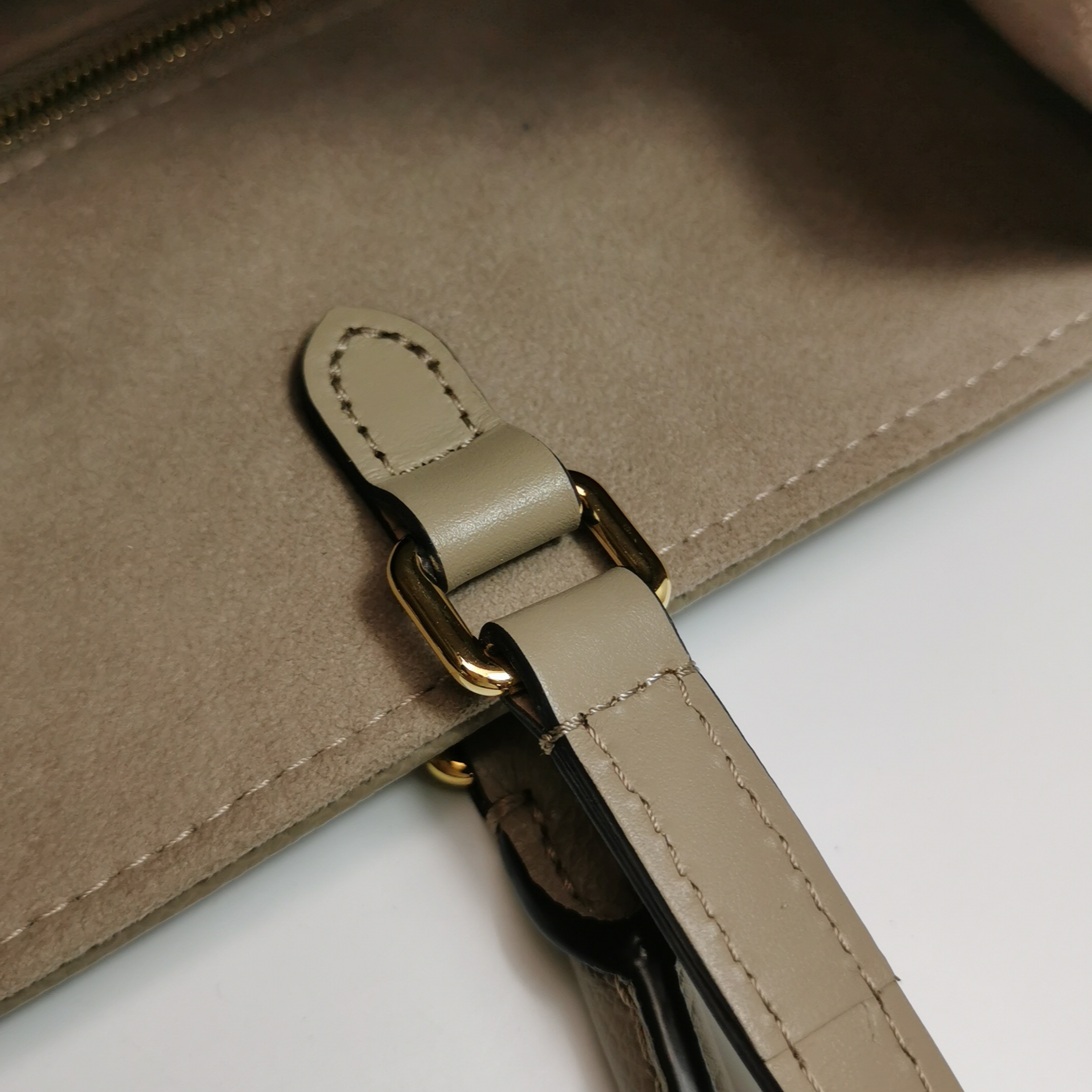 Louis Vuitton(LV) OnTheGo Tote Bicolor Monogram Empreinte Giant MM — photo 9 of 14