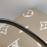 Louis Vuitton(LV) OnTheGo Tote Bicolor Monogram Empreinte Giant MM — thumbnail 14