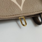 Louis Vuitton(LV) OnTheGo Tote Bicolor Monogram Empreinte Giant MM — thumbnail 10