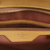Louis Vuitton(LV) Brea Handbag Monogram Vernis MM — thumbnail 9