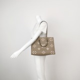 Louis Vuitton(LV) OnTheGo Tote Bicolor Monogram Empreinte Giant MM — thumbnail 2