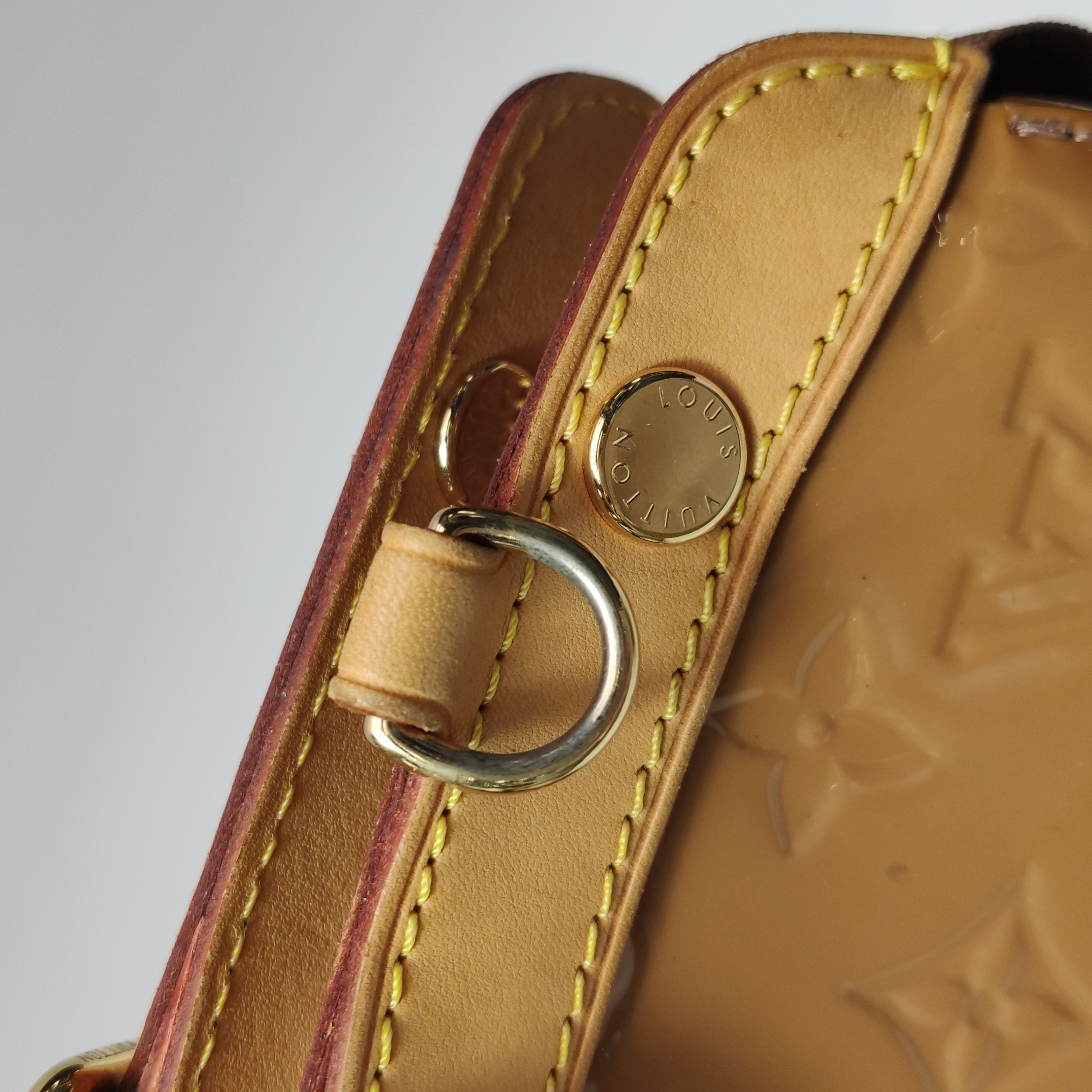 Louis Vuitton(LV) Brea Handbag Monogram Vernis MM — photo 22 of 26