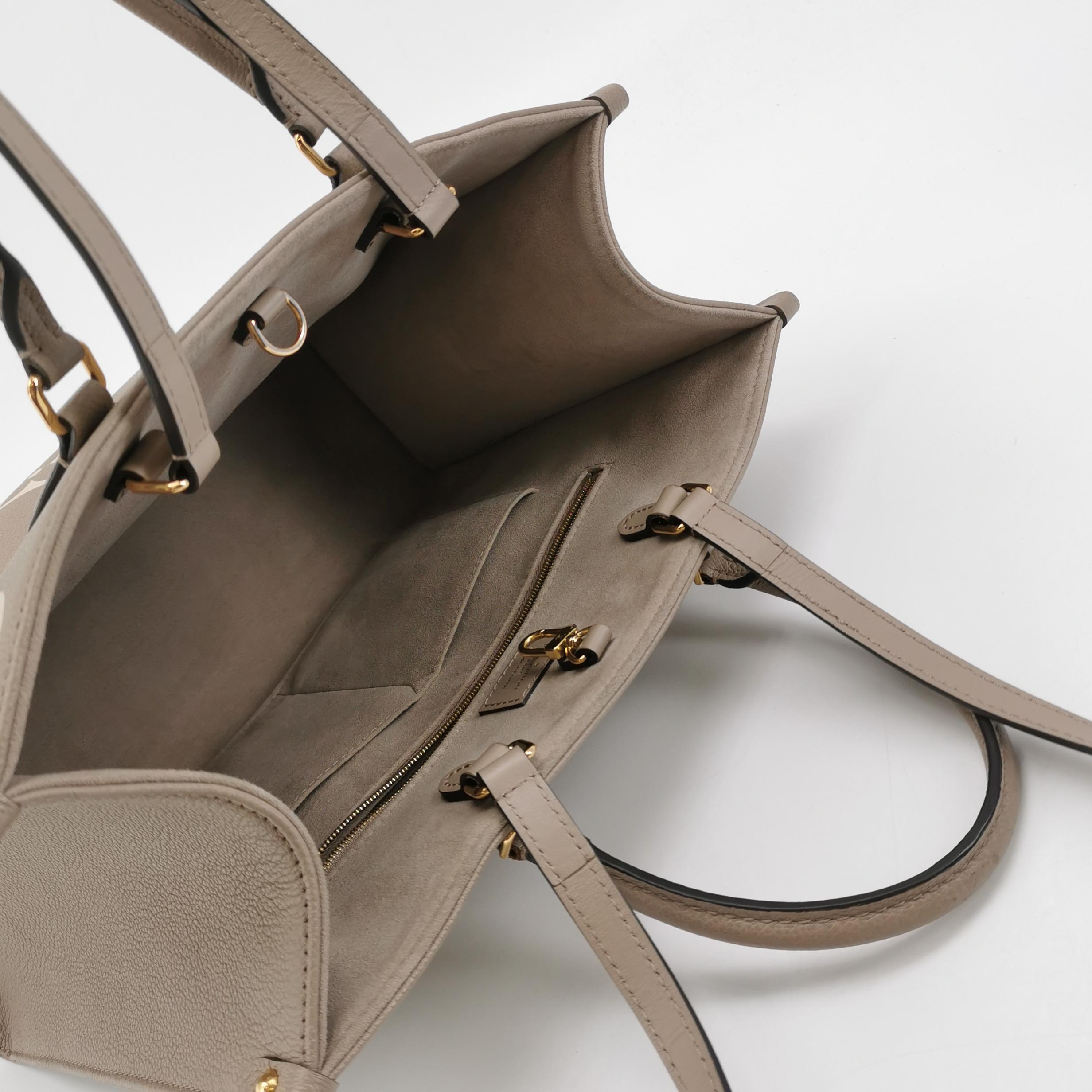 Louis Vuitton(LV) OnTheGo Tote Bicolor Monogram Empreinte Giant MM — photo 7 of 16