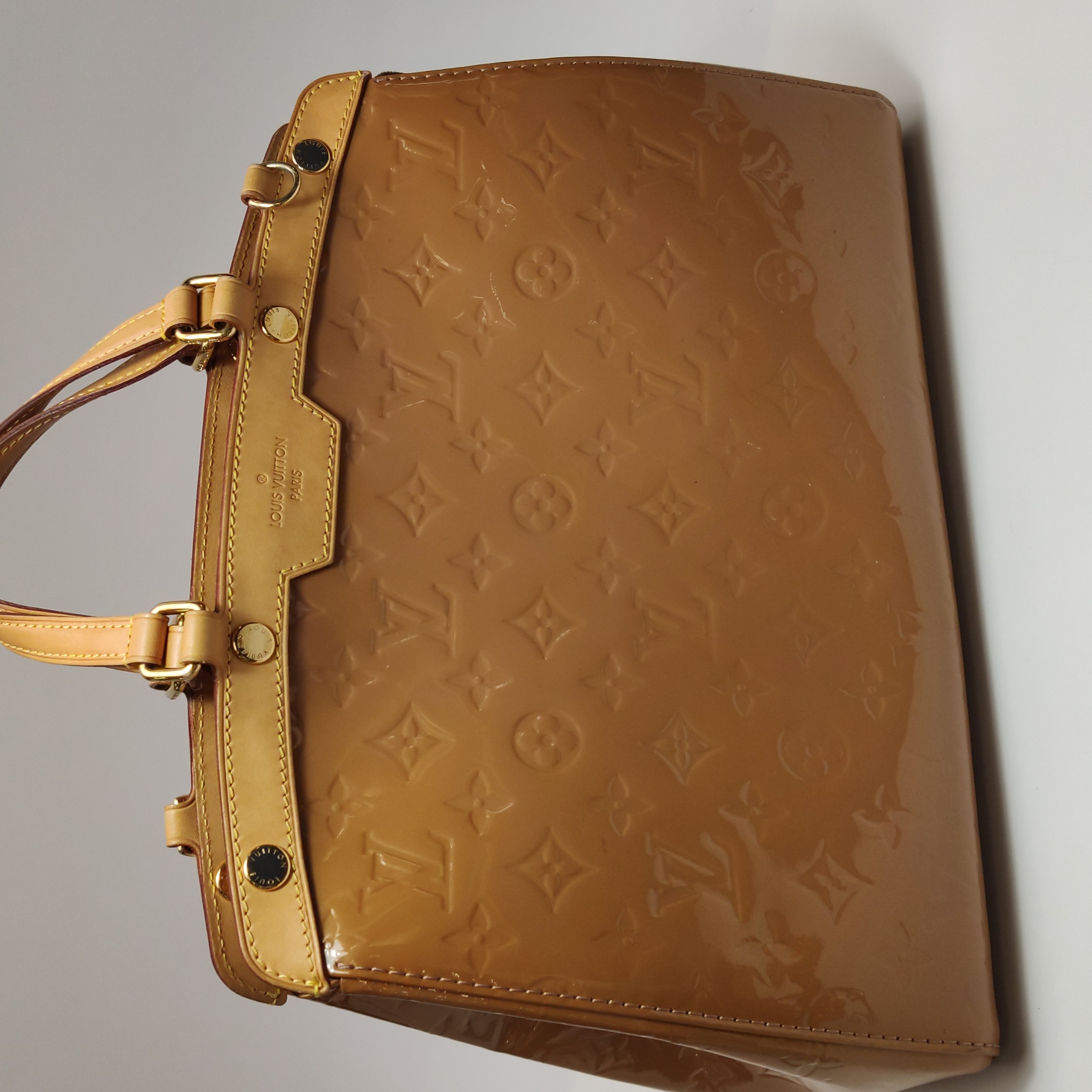 Louis Vuitton(LV) Brea Handbag Monogram Vernis MM — photo 23 of 26